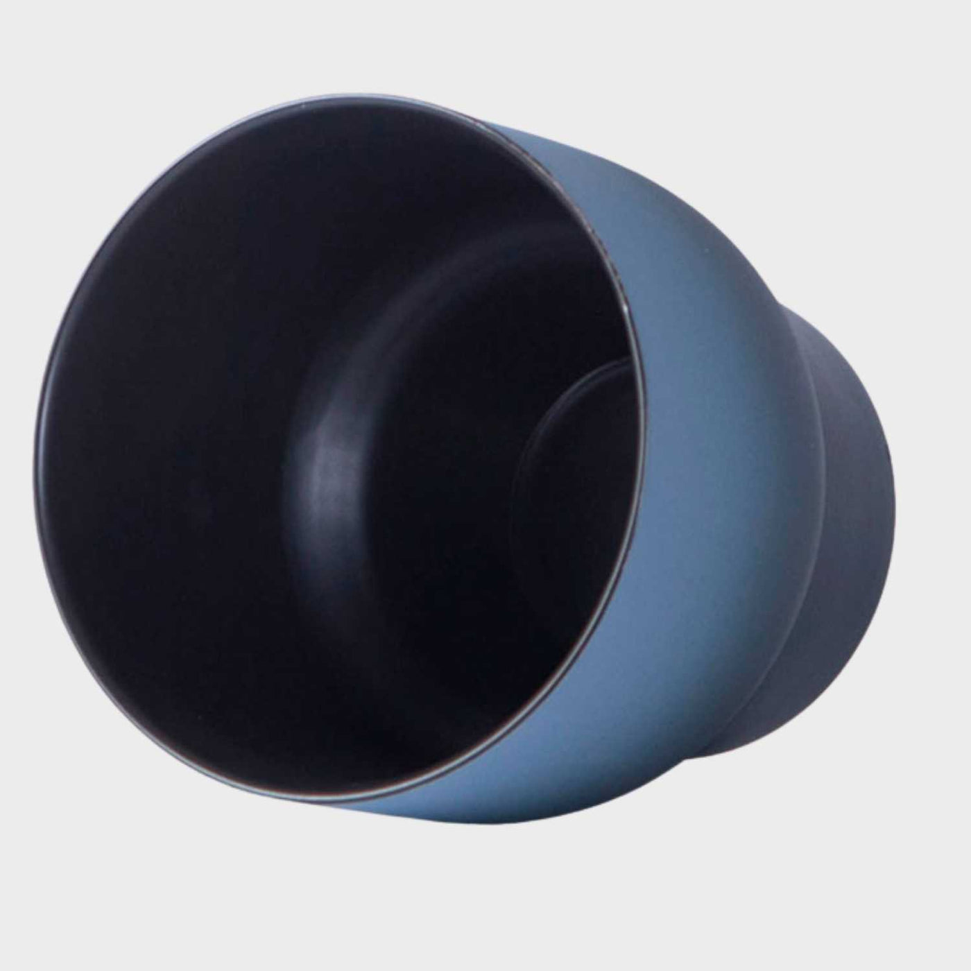 Interior de la maceta Kirpus grande color azul