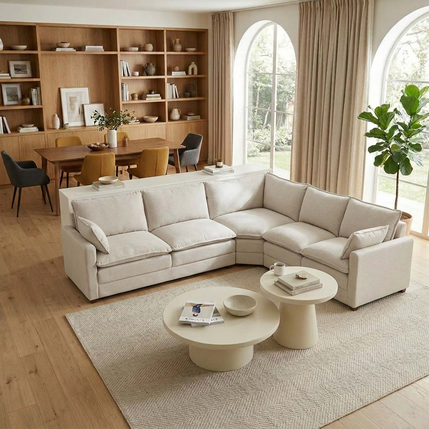 Set modular de 5 plazas Andra Marfil, con un diseño elegante y cómodo, ideal para cualquier sala. Incluye un rincón y un sillón separado, perfecto para crear un ambiente acogedor.