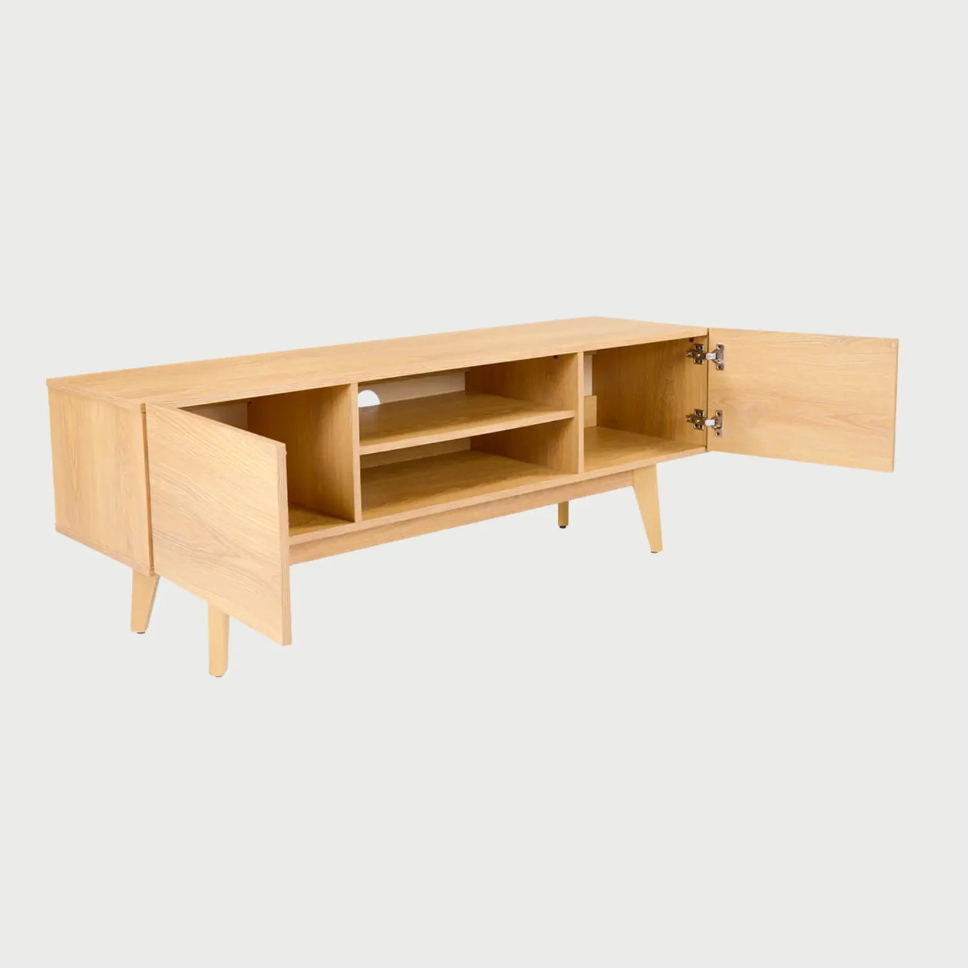Perfil lateral del mueble de TV Meztli B beige, mostrando la profundidad de la estructura de madera y la base elevada sobre patas angulares inclinadas.