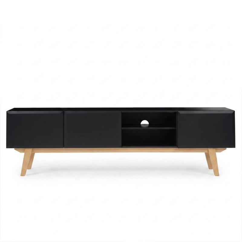 Mueble para TV Cuauhtémoc en color negro, con patas de madera, tres compartimentos de almacenamiento y un diseño moderno y minimalista.