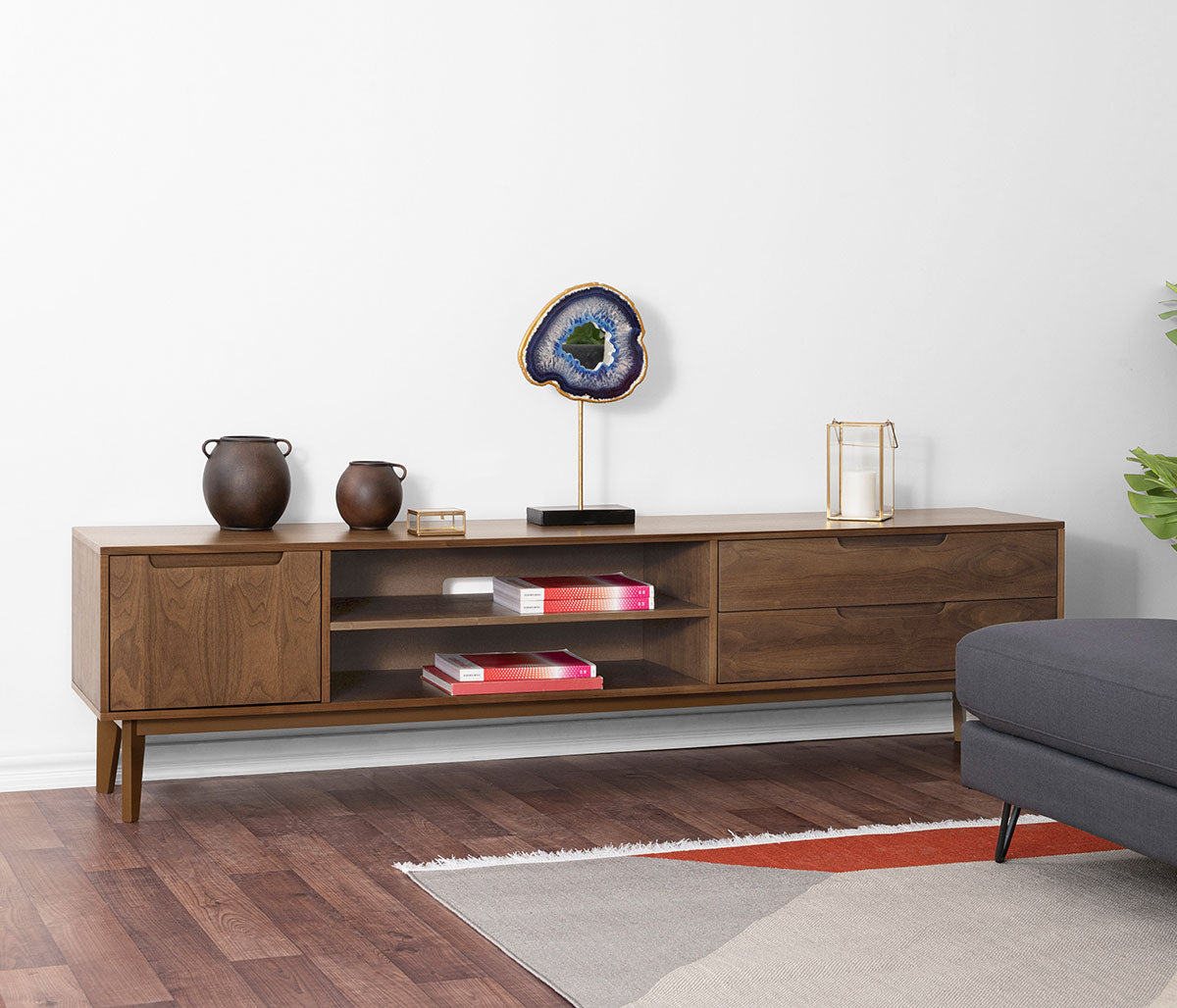 Mueble de tv Talitha 200 cm en acabado nogal