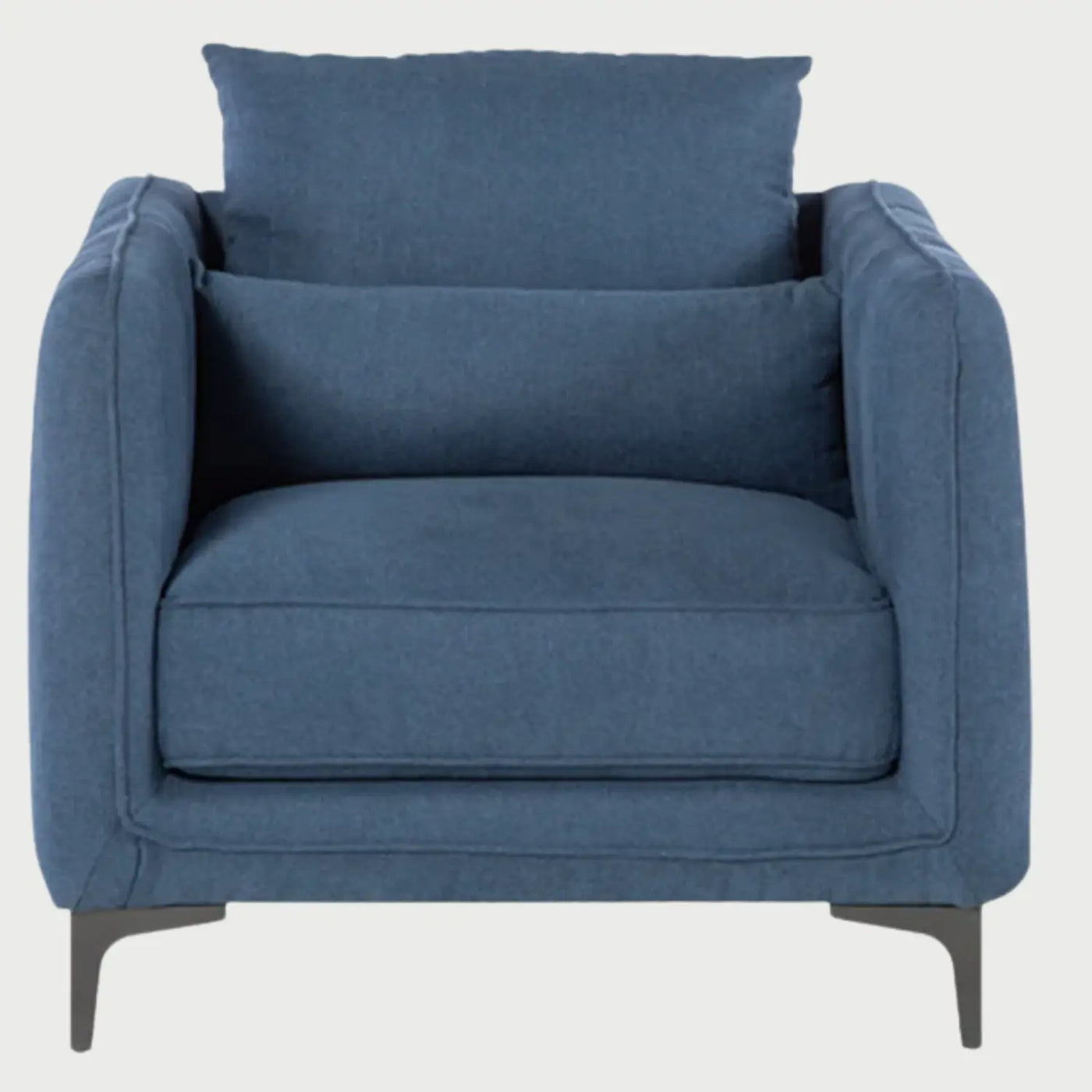 Sillón de acento Marina GAIA tapizado en tela azul con patas de metal negras y cojín lumbar vista frontal.