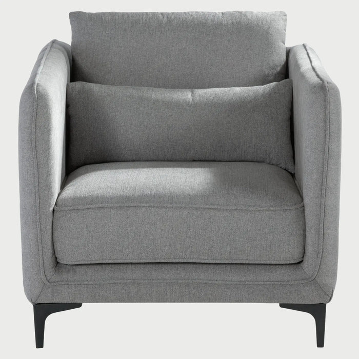 Sillón Marina GAIA en tela gris de diseño contemporáneo con patas metálicas negras.