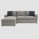 Sofá esquinero izquierdo Marie GAIA tapizado en tela gris con cojines de contraste para sala moderna
