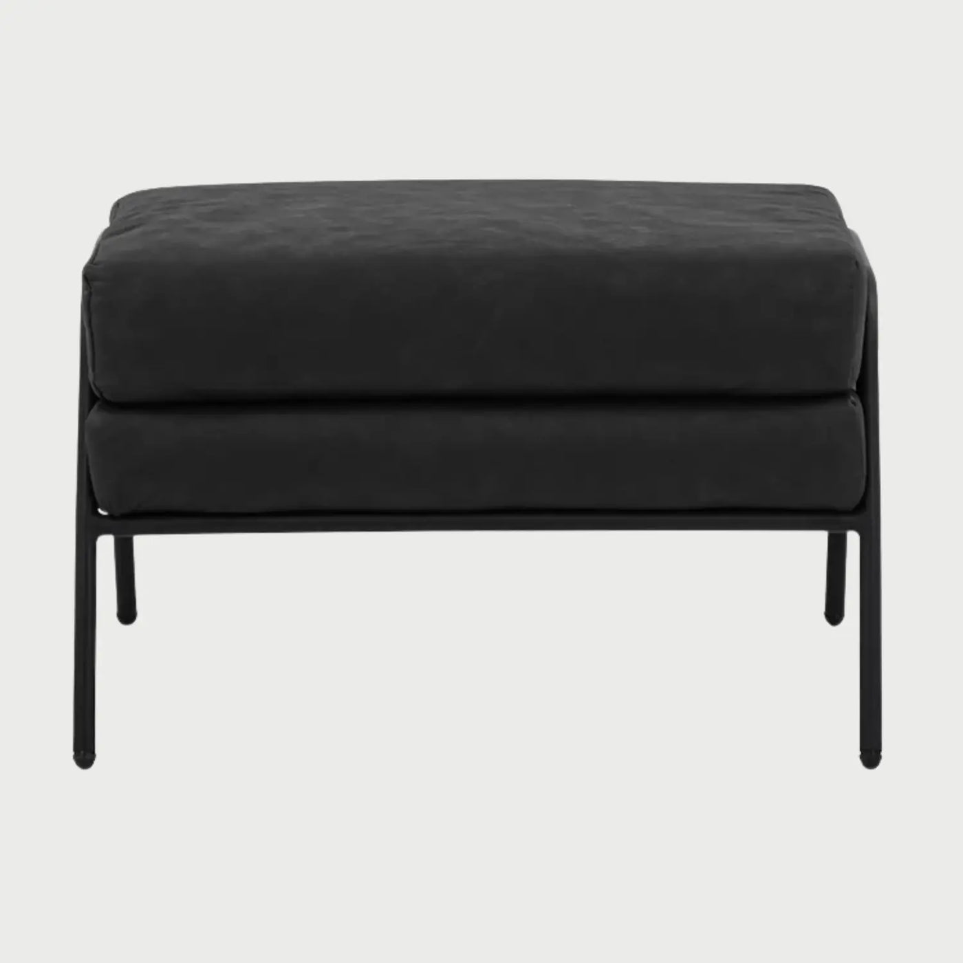 Vista frontal del taburete Tuxama en color negro, destacando su estética moderna con doble nivel de acolchado y estructura de metal a juego para un look monocromático.