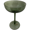 Copas verdes con base larga y tazón amplio, parte del juego de 2 copas de 350 ml Galeana de GAIA.