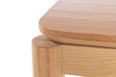 Mesa lateral 50 cm Akari en acabado encino