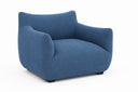 Sillón Bloom azul de GAIA con diseño moderno, asiento amplio y reposabrazos curvados, ideal para cualquier espacio.