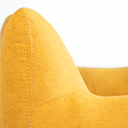 Sillón Bloom en color azul con acolchado suave y diseño moderno, ideal para cualquier espacio de tu hogar.