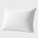 Perfil lateral de la almohada King Size Brilliance Premium, mostrando el grosor consistente y el soporte estructural diseñado para mantener la alineación cervical en camas de grandes dimensiones.