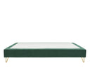 Base queen size Skye en color verde con diseño moderno y patas delgadas doradas, ideal para transformar tu dormitorio.