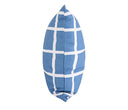 Cojín impermeable Nuquí de 50 x 50 cm con diseño de cuadros en azul y blanco, ideal para decorar y disfrutar en cualquier espacio.