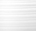 Cojín Navil en color blanco con superficie texturizada y líneas horizontales, ideal para decorar tu hogar con estilo y confort.