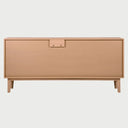 Vista posterior de la credenza Talitha en beige, con un acabado de respaldo uniforme que asegura la estabilidad estructural de la pieza.