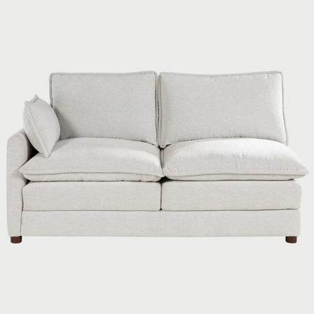 Love lateral derecho Andrea GAIA en tela blanca de estilo minimalista con base de madera.