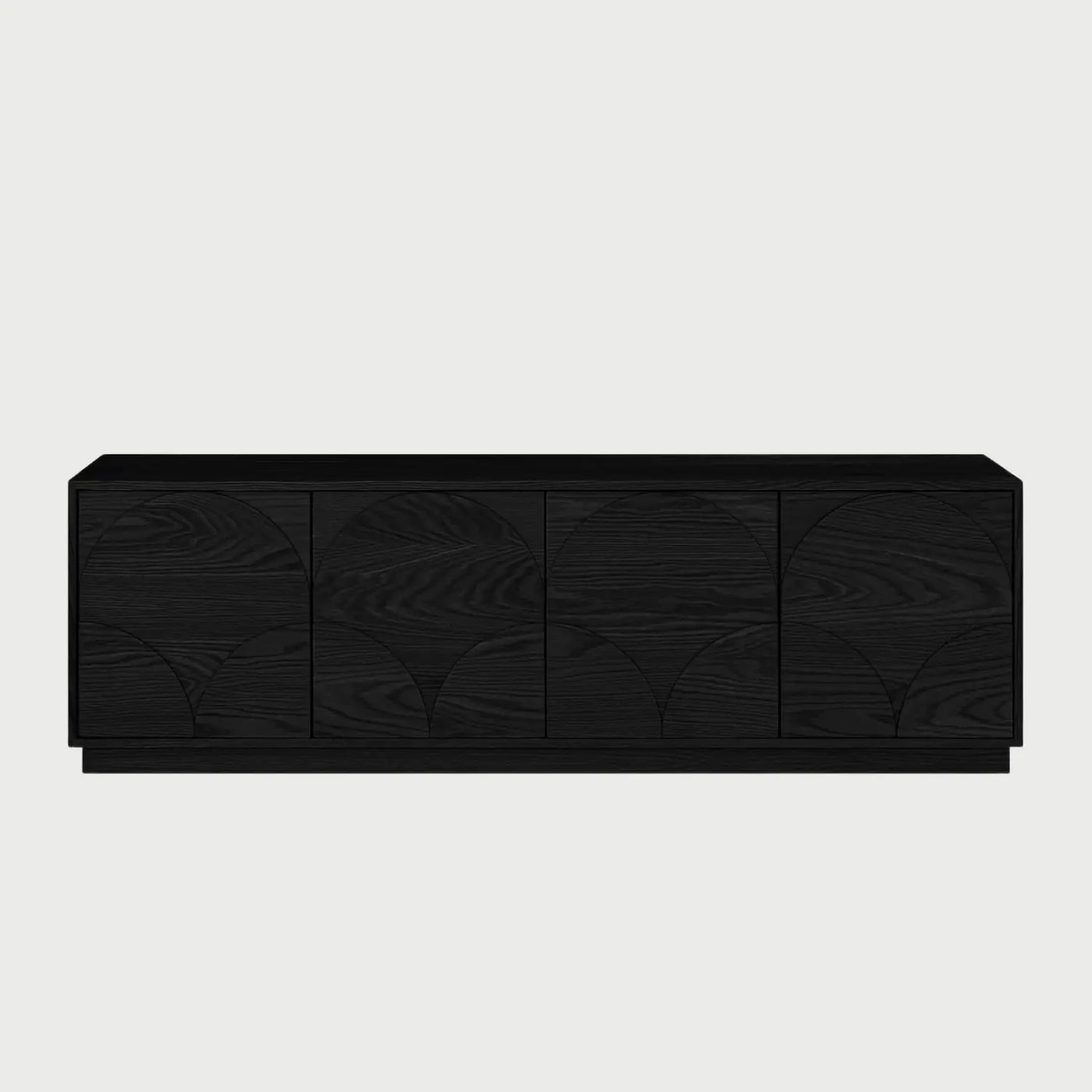 Vista frontal del mueble de TV Sasian en acabado negro mate, donde el diseño de arcos en relieve aporta una textura sofisticada y un contraste visual moderno.