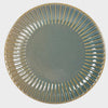 Plato para ensalada Acocota en color verde con borde decorativo en tono dorado