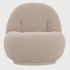 Sillón Toscana GAIA en color beige con base tapizada integral y silueta curva minimalista.