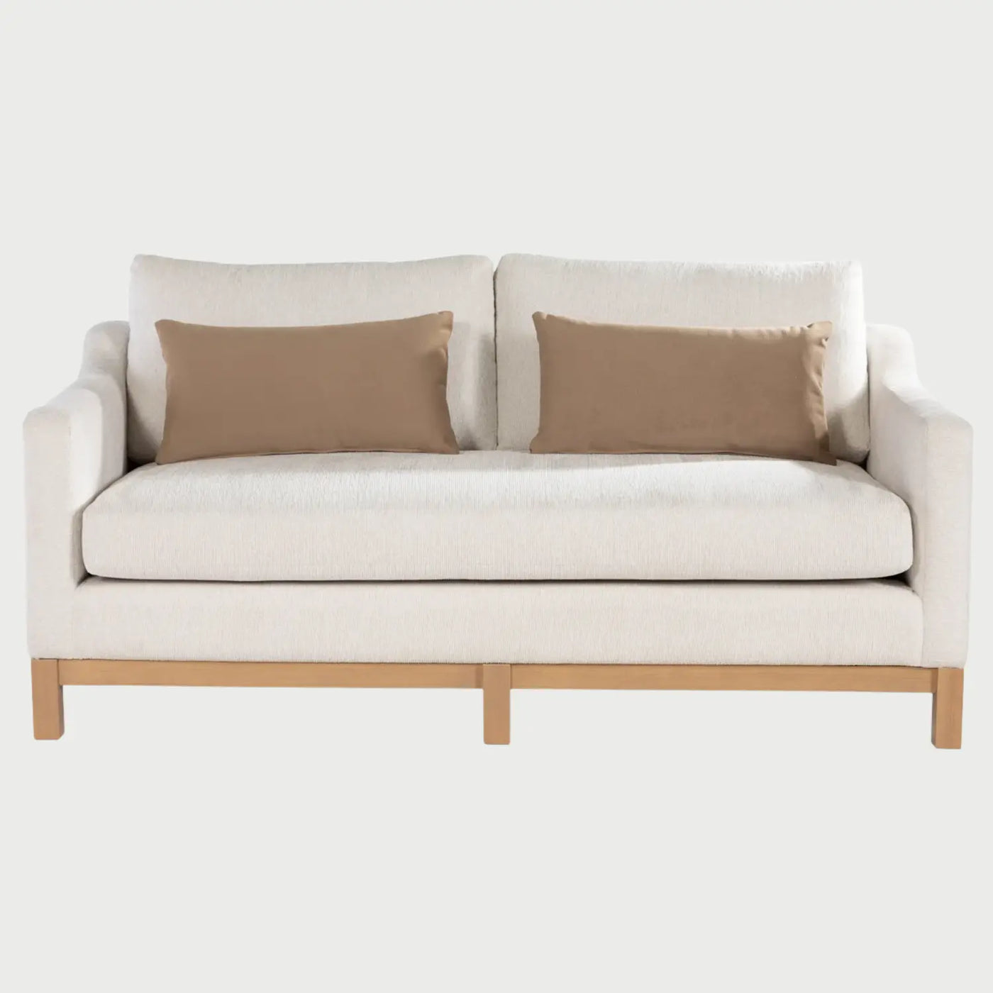 Sofá moderno Mar GAIA de 2 cuerpos en tela blanca con estructura inferior de madera natural vista frontal.