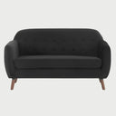 Sofá de dos cuerpos San Blas GAIA en tela negra con respaldo acolchado capitonado y patas de madera acabado nogal.