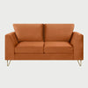 Sofá moderno Yoco GAIA de 2 cuerpos en terciopelo naranja con cojines de respaldo mullidos y base elevada.