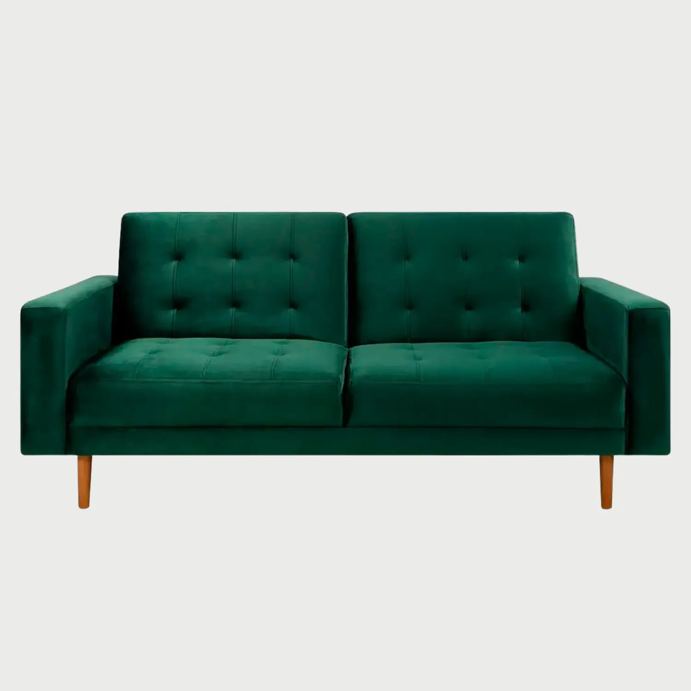 Vista frontal del sofá cama Viga en color verde, mostrando su diseño contemporáneo con dos cojines de asiento divididos y patas cónicas de madera.