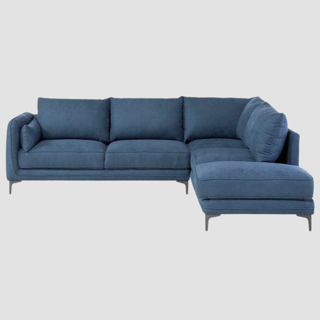Sofá esquinero Marina GAIA con banca derecha de 3 cuerpos tapizado en tela color azul para sala