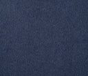 Taburete Amil en color azul, mostrando su elegante diseño y tapizado en tela premium. Ideal para cualquier espacio.