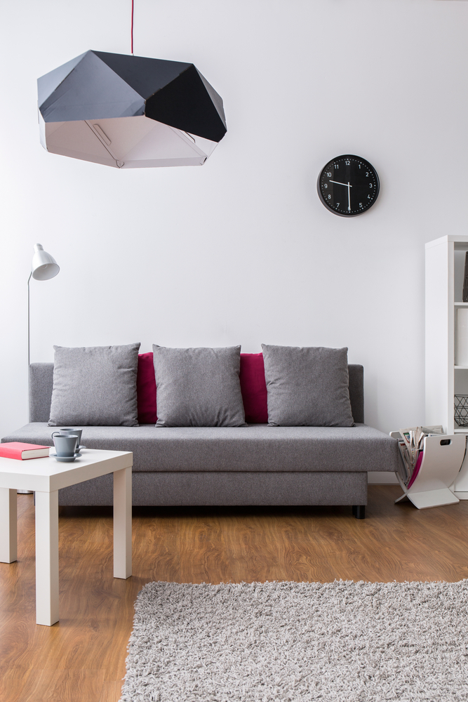 Espacio de trabajo y descanso integrado en un mismo depa